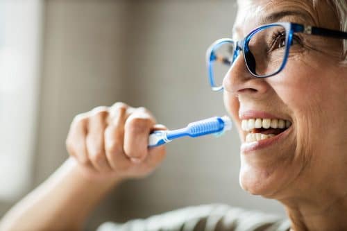 Prendre soin de ses dents pour qu’elles durent longtemps