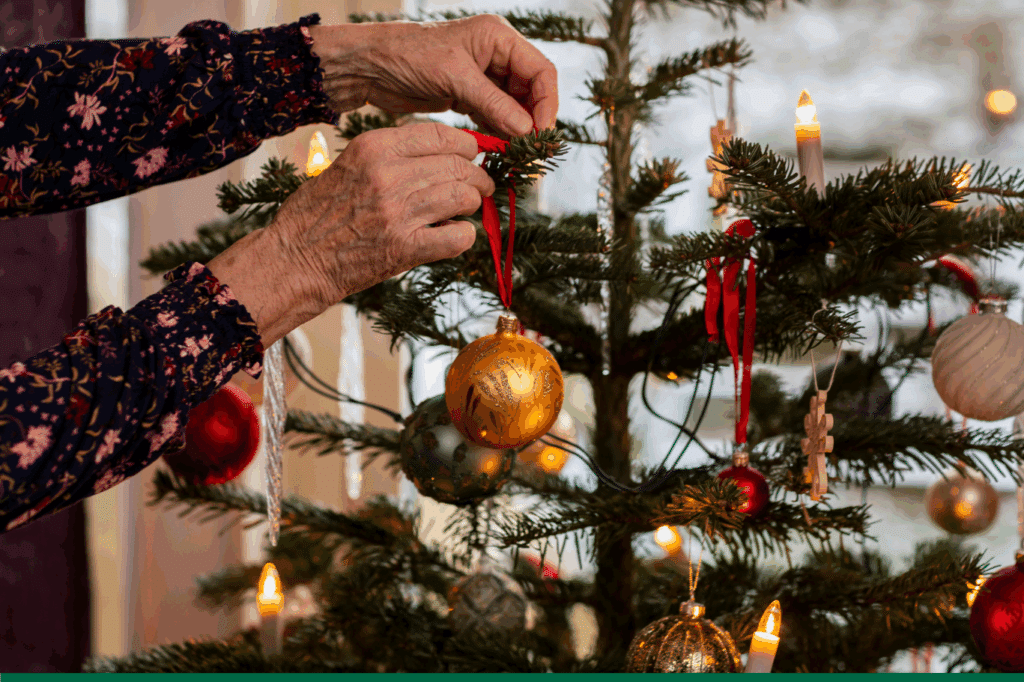Les idées cadeaux à mettre sous le sapin pour une personne âgée