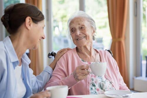 Tout savoir sur le métier d’auxiliaire de vie