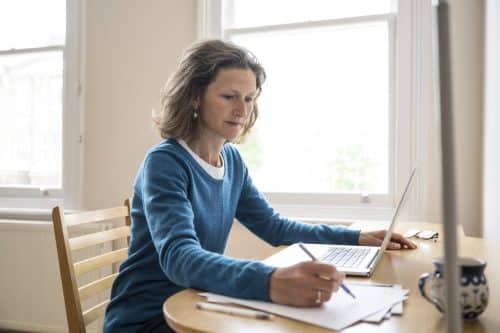 Proche aidant : comment se former en ligne ?