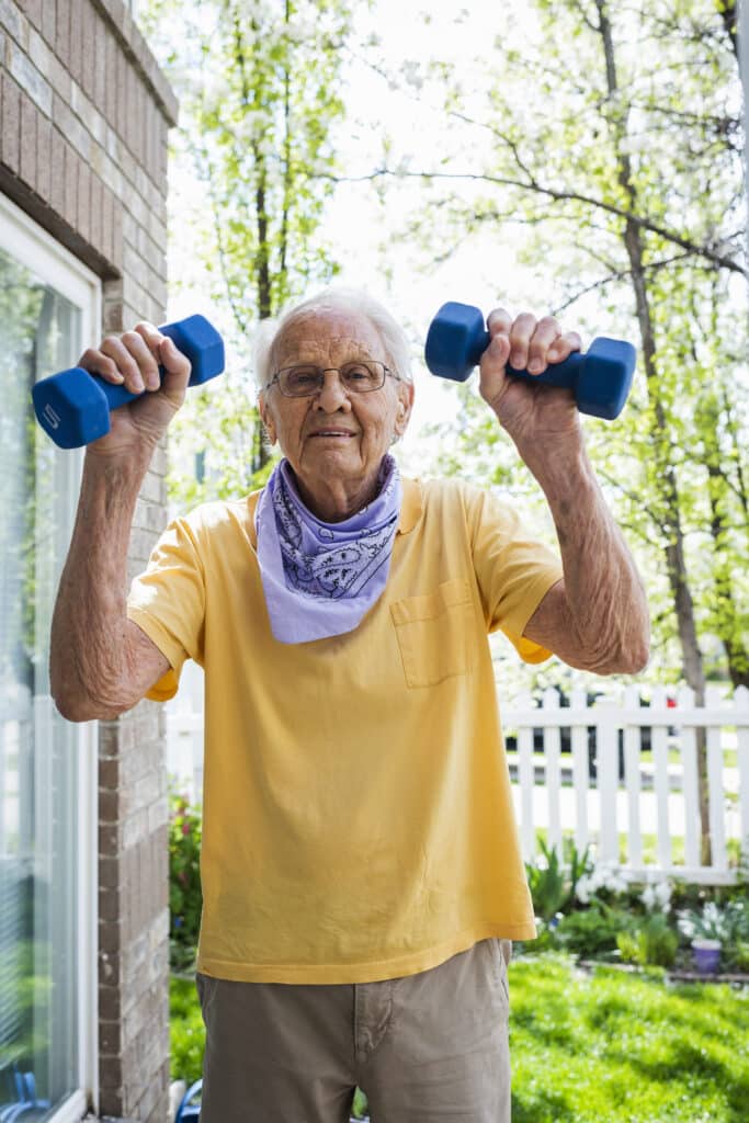 Peut-on encore renforcer ses muscles après 90 ans ?